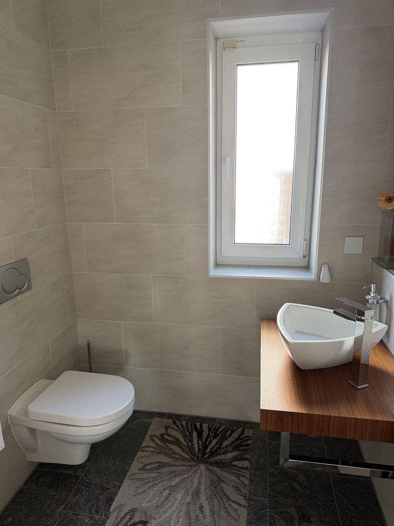 Prodej domu 200 m², pozemek 1.050 m², Feucht, Bavorsko Prodej domu 200 m², pozemek 1.050 m², Feucht, Bavorsko