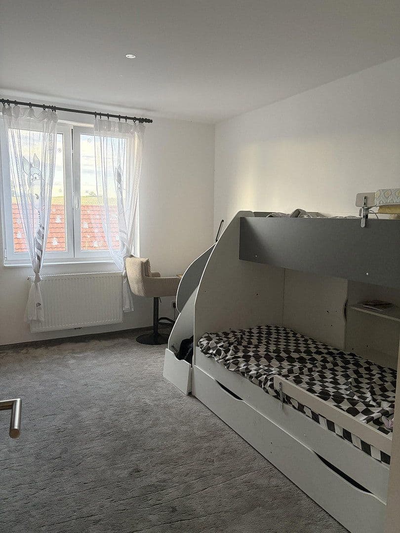Prodej bytu 6+1 172 m², Niefern-Öschelbronn, Bádensko-Württembersko Prodej bytu 6+1 172 m², Niefern-Öschelbronn, Bádensko-Württembersko