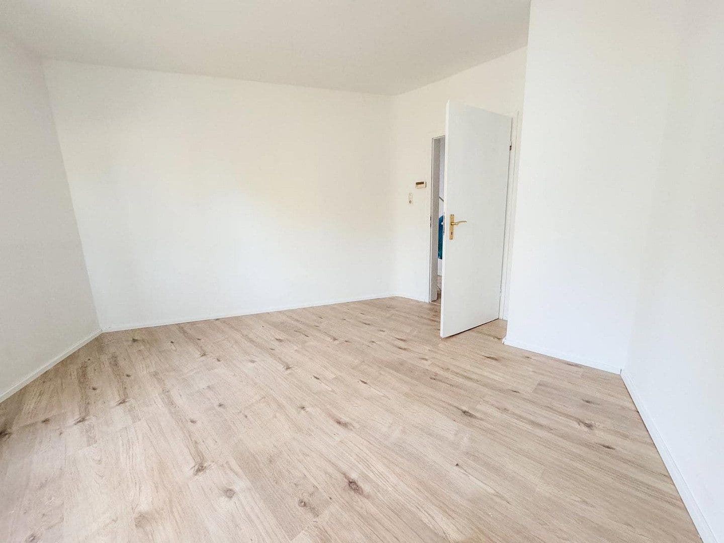 Pronájem bytu 2+1 50 m², Pforzheim, Bádensko-Württembersko Pronájem bytu 2+1 50 m², Pforzheim, Bádensko-Württembersko