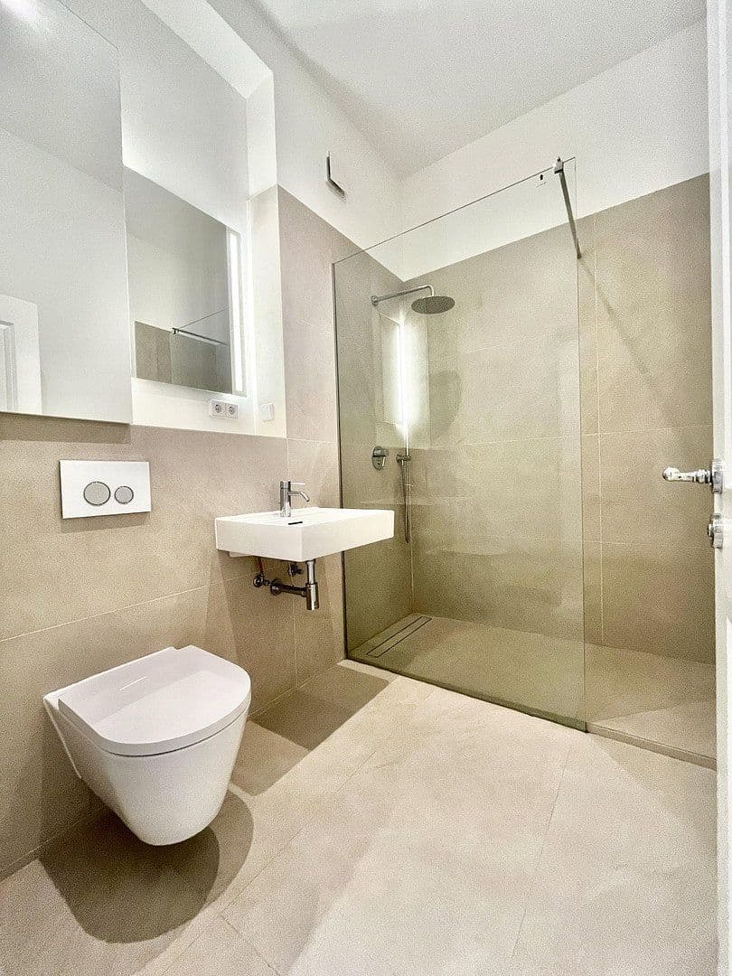 Pronájem bytu 1+1 35 m², Schöneberger Str. 9, Berlin, Berlín Pronájem bytu 1+1 35 m², Schöneberger Str. 9, Berlin, Berlín