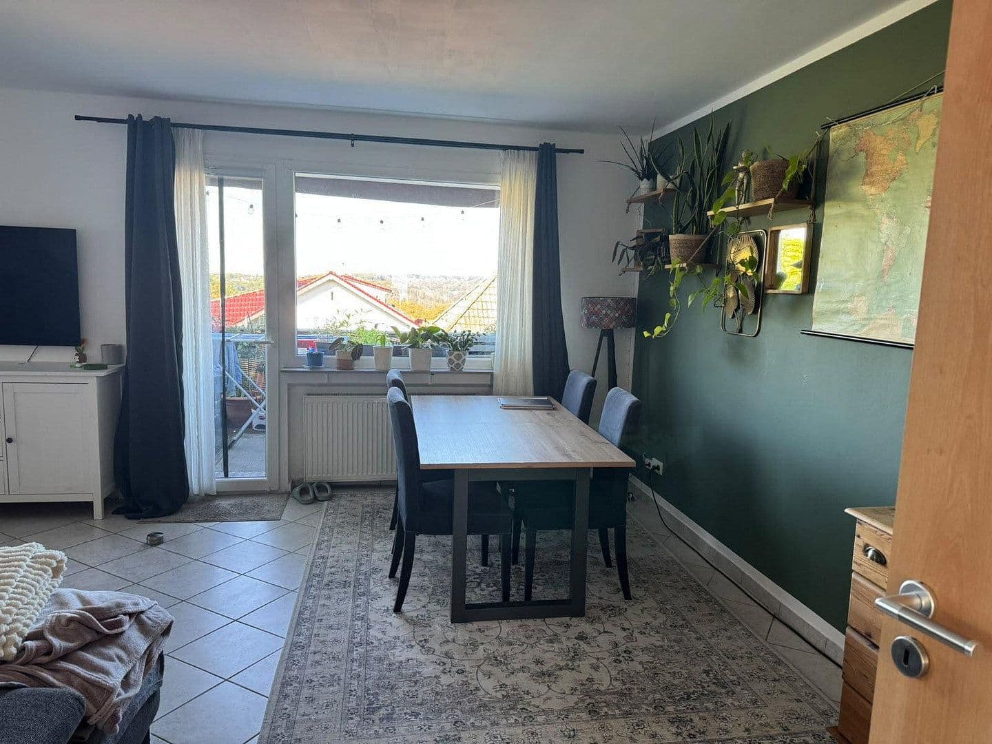 Pronájem bytu 4+1 112 m², Lindlar, Severní Porýní-Vestfálsko Pronájem bytu 4+1 112 m², Lindlar, Severní Porýní-Vestfálsko