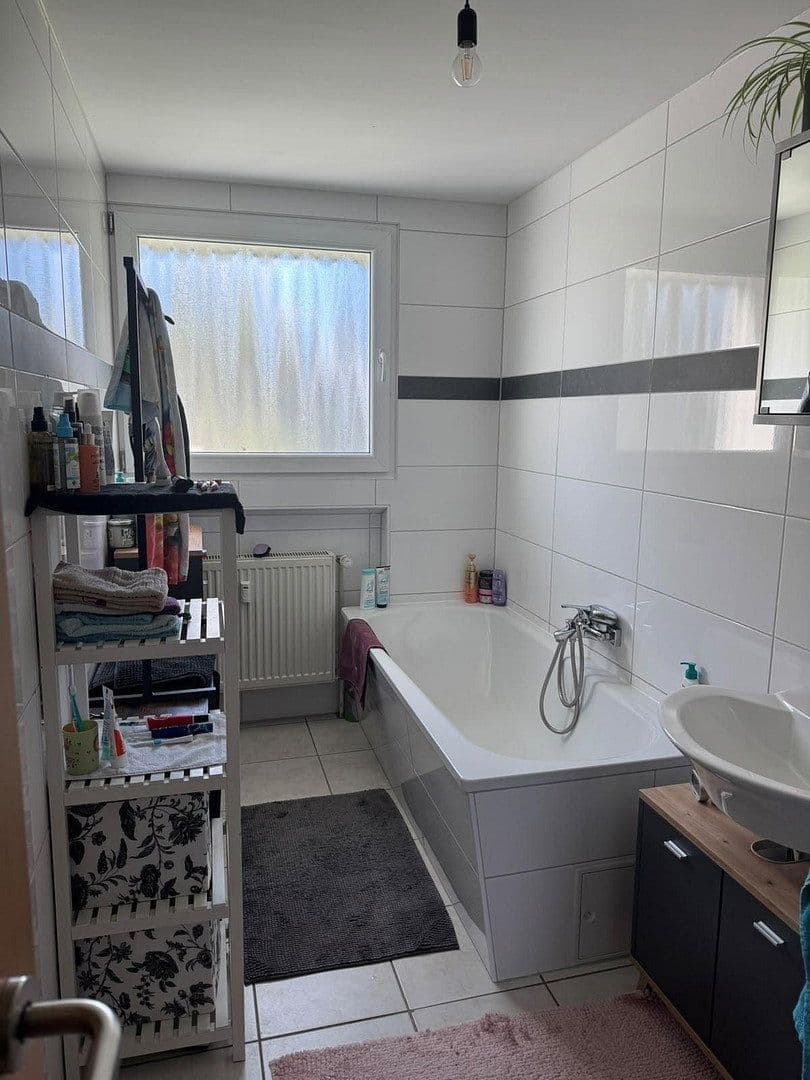 Pronájem bytu 4+1 112 m², Lindlar, Severní Porýní-Vestfálsko Pronájem bytu 4+1 112 m², Lindlar, Severní Porýní-Vestfálsko