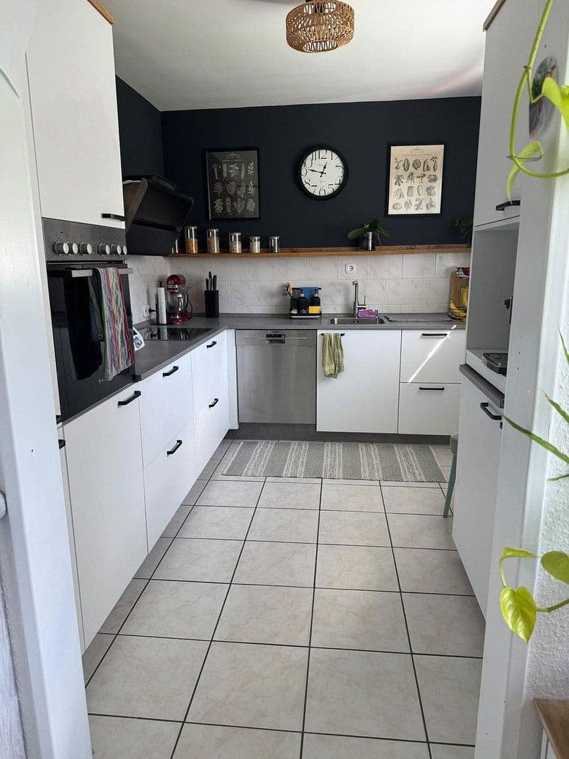 Pronájem bytu 4+1 112 m², Lindlar, Severní Porýní-Vestfálsko Pronájem bytu 4+1 112 m², Lindlar, Severní Porýní-Vestfálsko