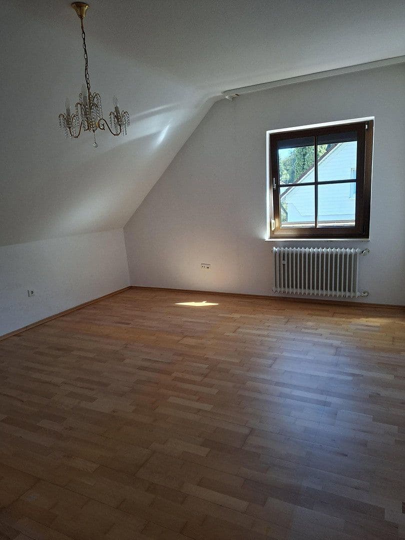 Prodej domu 117 m², pozemek 910 m², Gartenstr. 7, Breitenbrunn, Bavorsko Prodej domu 117 m², pozemek 910 m², Gartenstr. 7, Breitenbrunn, Bavorsko