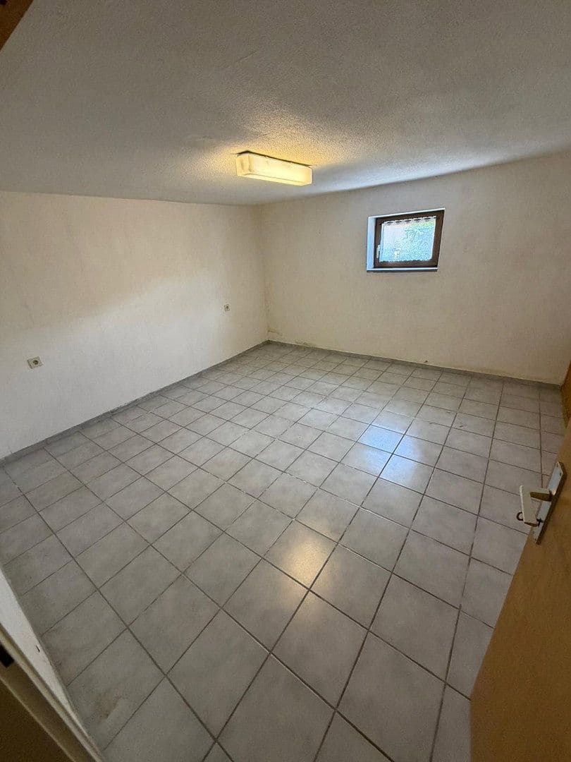 Prodej domu 117 m², pozemek 910 m², Gartenstr. 7, Breitenbrunn, Bavorsko Prodej domu 117 m², pozemek 910 m², Gartenstr. 7, Breitenbrunn, Bavorsko