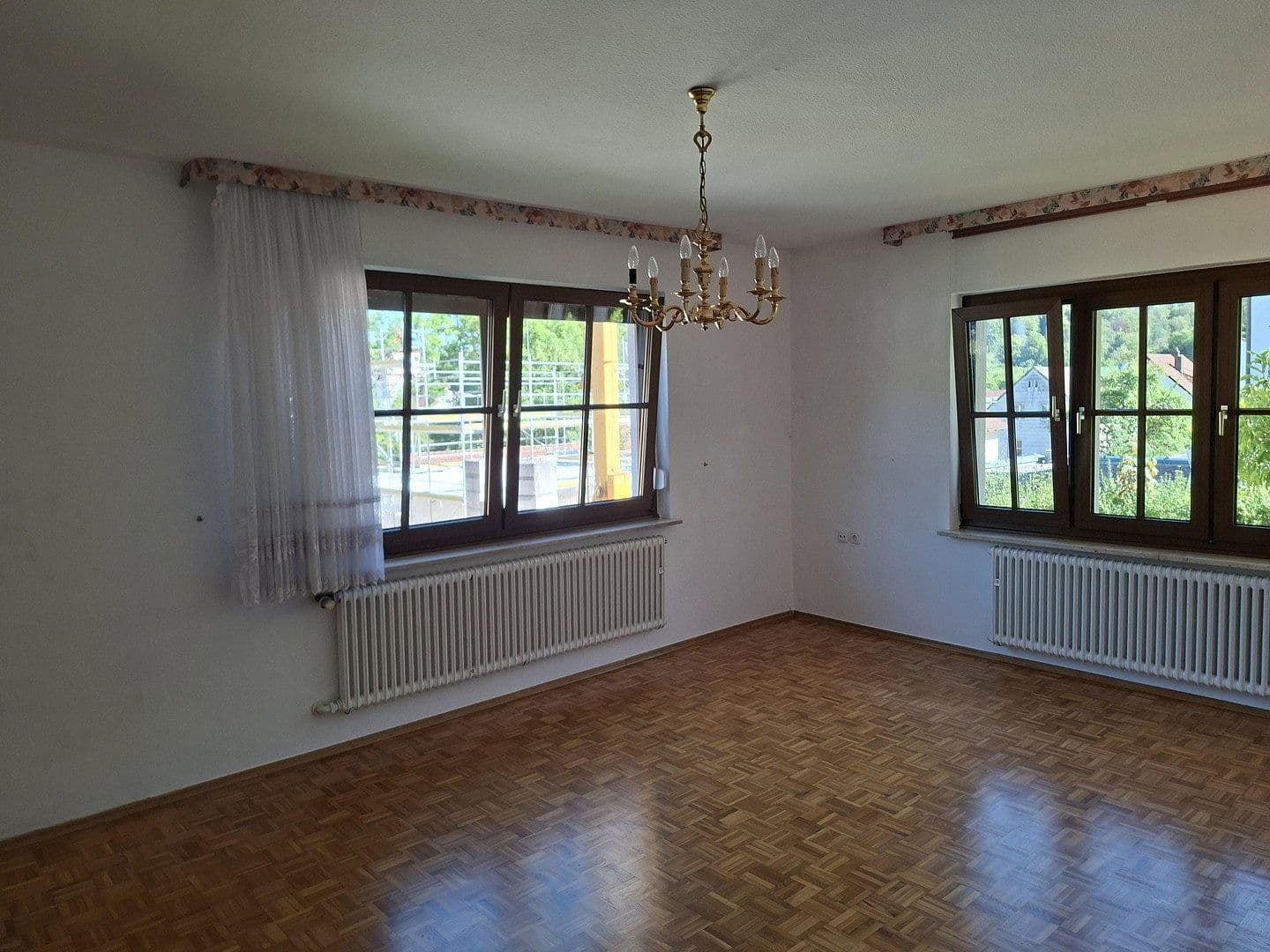 Prodej domu 117 m², pozemek 910 m², Gartenstr. 7, Breitenbrunn, Bavorsko Prodej domu 117 m², pozemek 910 m², Gartenstr. 7, Breitenbrunn, Bavorsko