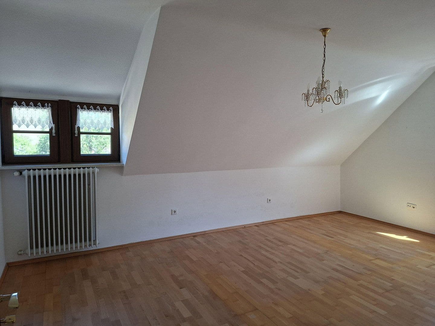 Prodej domu 117 m², pozemek 910 m², Gartenstr. 7, Breitenbrunn, Bavorsko Prodej domu 117 m², pozemek 910 m², Gartenstr. 7, Breitenbrunn, Bavorsko