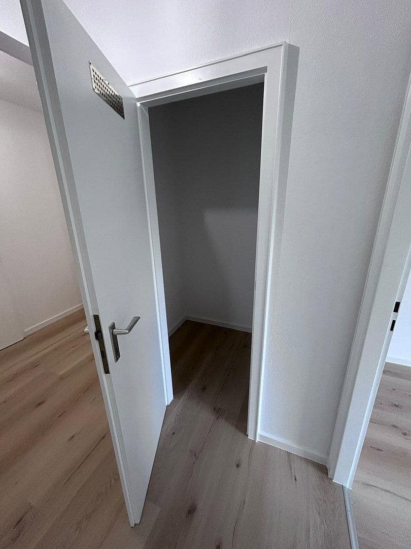 Pronájem bytu 3+1 76 m², Pestalozzistraße 1, Germering, Bavorsko Pronájem bytu 3+1 76 m², Pestalozzistraße 1, Germering, Bavorsko