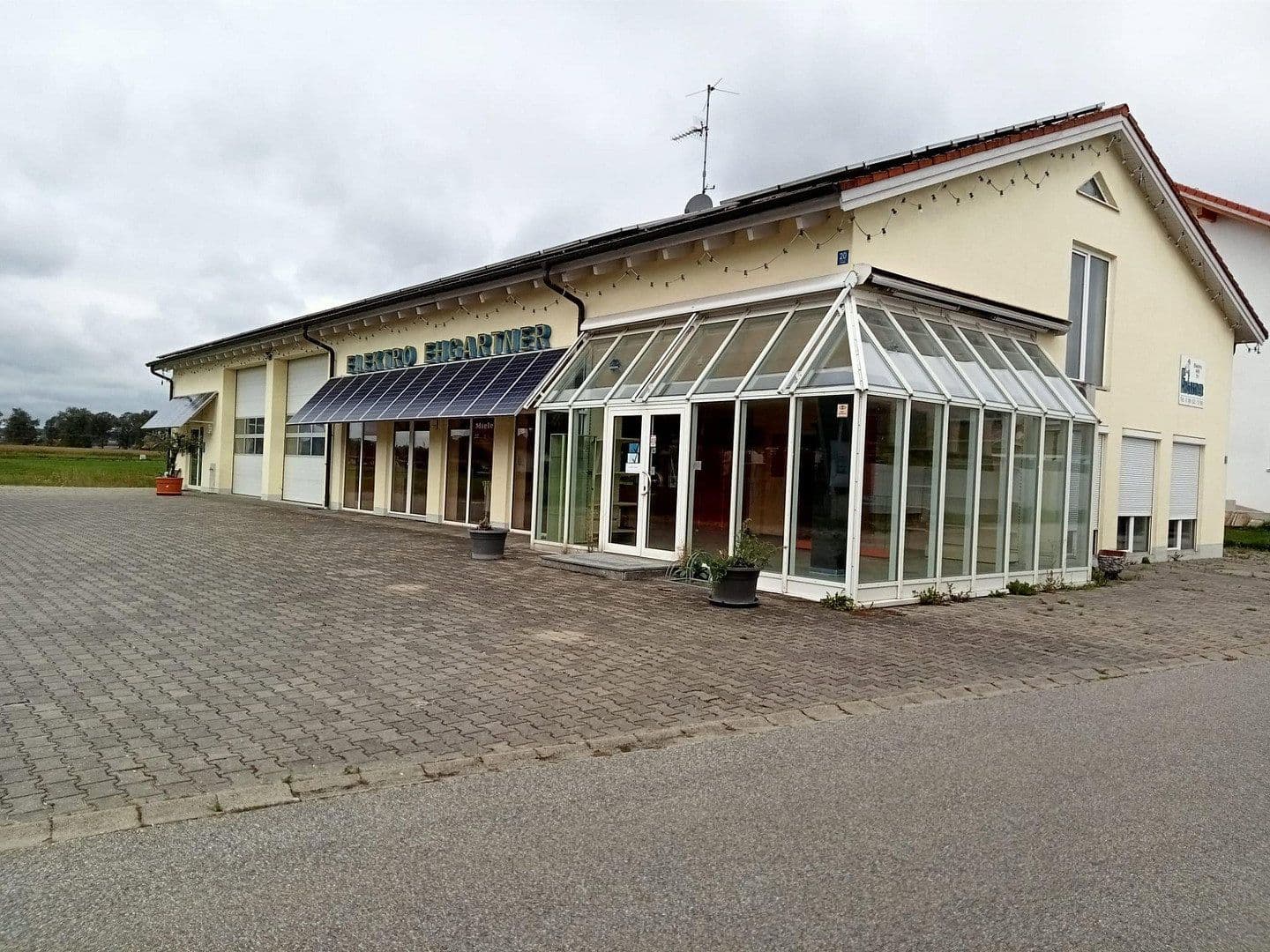 Pronájem nebytového prostoru 2.100 m², Auenweg 20, Eichendorf, Bavorsko Pronájem nebytového prostoru 2.100 m², Auenweg 20, Eichendorf, Bavorsko