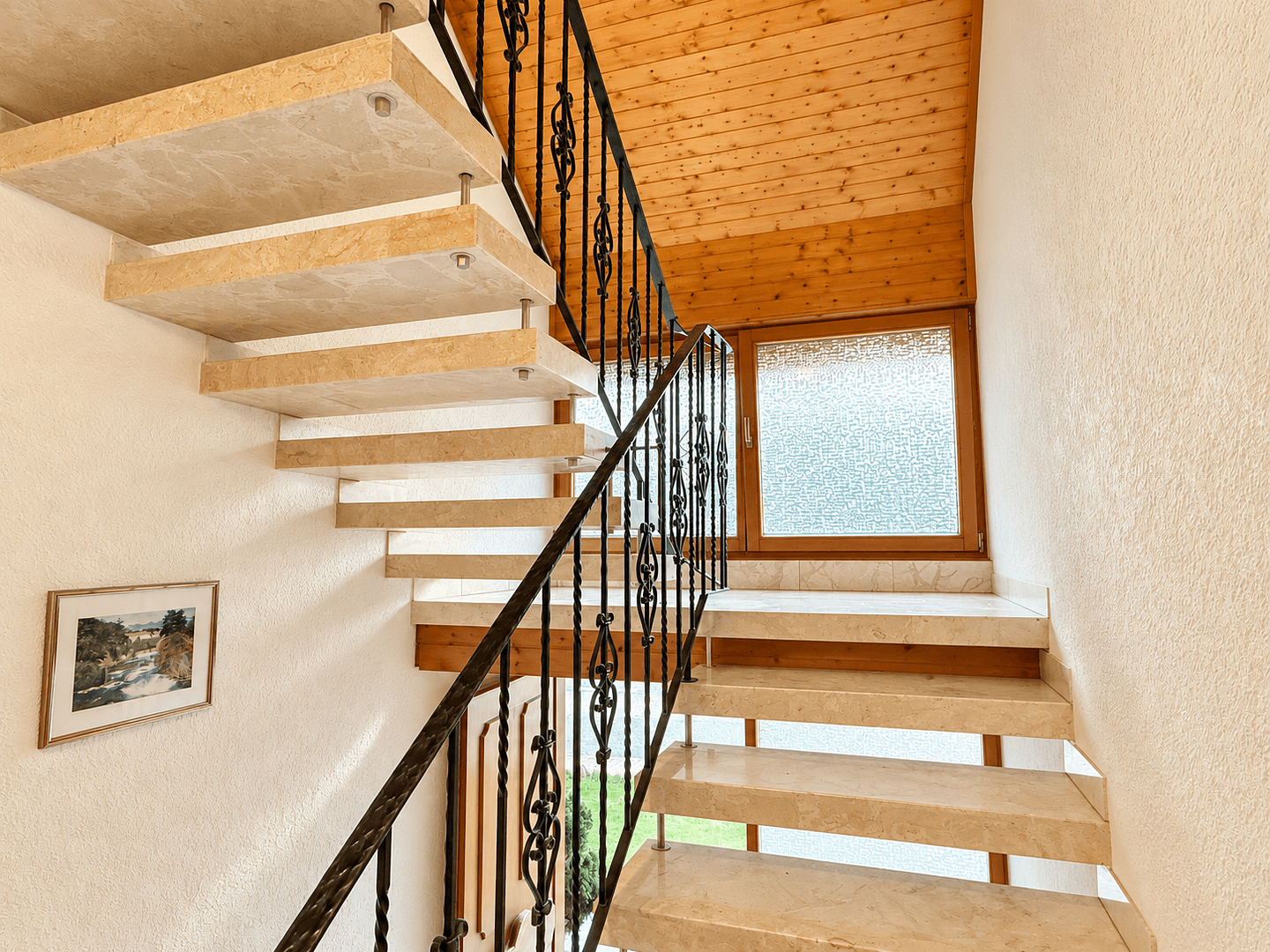 Prodej domu 358 m², pozemek 482 m², Marxzell, Bádensko-Württembersko Prodej domu 358 m², pozemek 482 m², Marxzell, Bádensko-Württembersko