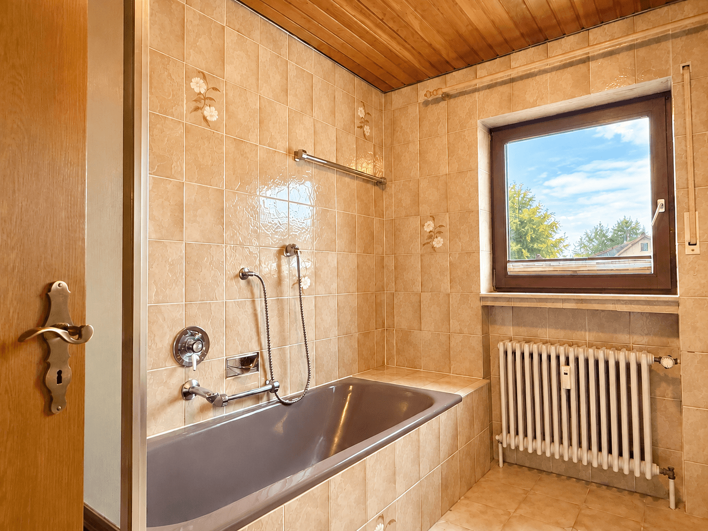 Prodej domu 358 m², pozemek 482 m², Marxzell, Bádensko-Württembersko Prodej domu 358 m², pozemek 482 m², Marxzell, Bádensko-Württembersko