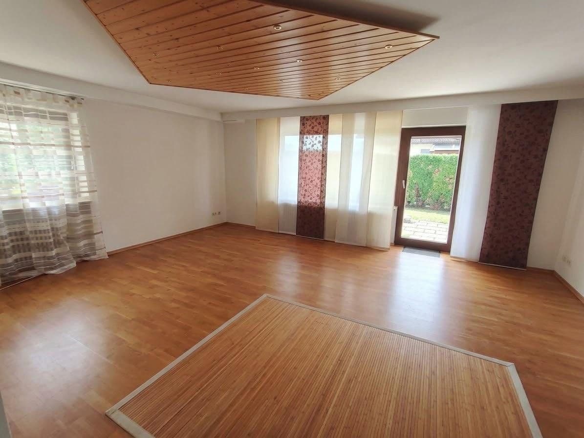 Prodej domu 358 m², pozemek 482 m², Marxzell, Bádensko-Württembersko Prodej domu 358 m², pozemek 482 m², Marxzell, Bádensko-Württembersko