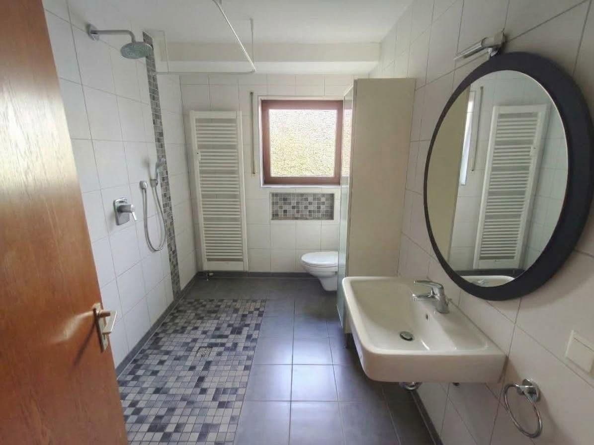Prodej domu 358 m², pozemek 482 m², Marxzell, Bádensko-Württembersko Prodej domu 358 m², pozemek 482 m², Marxzell, Bádensko-Württembersko