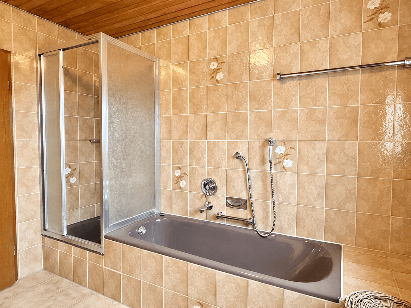Prodej domu 358 m², pozemek 482 m², Marxzell, Bádensko-Württembersko Prodej domu 358 m², pozemek 482 m², Marxzell, Bádensko-Württembersko