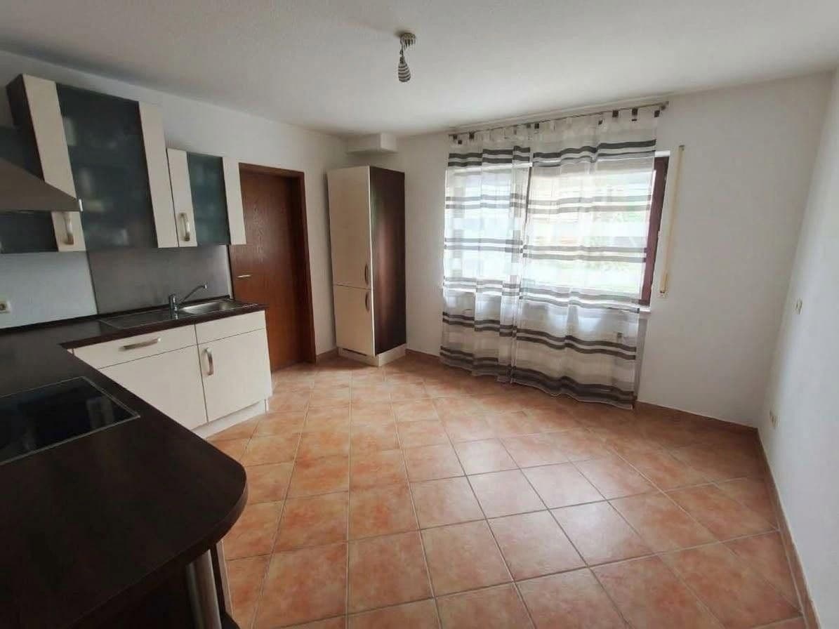 Prodej domu 358 m², pozemek 482 m², Marxzell, Bádensko-Württembersko Prodej domu 358 m², pozemek 482 m², Marxzell, Bádensko-Württembersko
