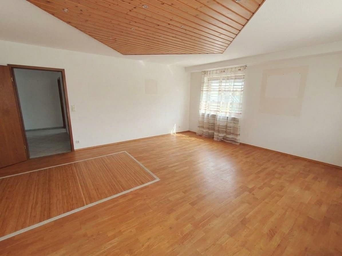 Prodej domu 358 m², pozemek 482 m², Marxzell, Bádensko-Württembersko Prodej domu 358 m², pozemek 482 m², Marxzell, Bádensko-Württembersko