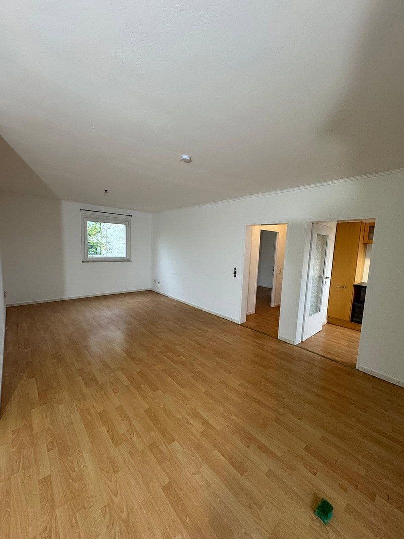 Pronájem bytu 2+1 72 m², Mörfelden-Walldorf, Hessen Pronájem bytu 2+1 72 m², Mörfelden-Walldorf, Hessen