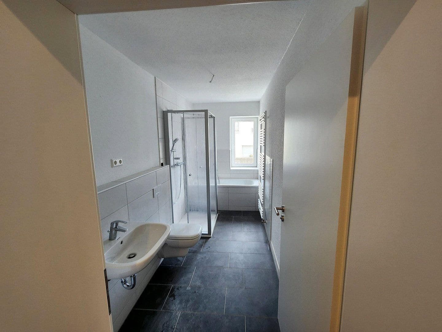 Pronájem bytu 3+1 68 m², Rudolf-Breitscheid-Straße 21, Lichtenstein/Sachsen, Sasko Pronájem bytu 3+1 68 m², Rudolf-Breitscheid-Straße 21, Lichtenstein/Sachsen, Sasko