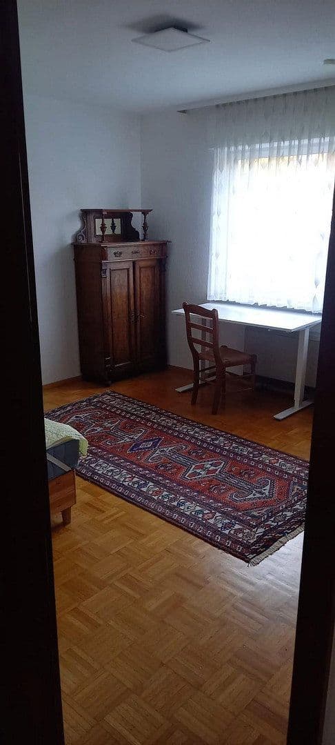 Prodej bytu 3+1 80 m², Einsteintr. 3, Stuttgart, Bádensko-Württembersko Prodej bytu 3+1 80 m², Einsteintr. 3, Stuttgart, Bádensko-Württembersko