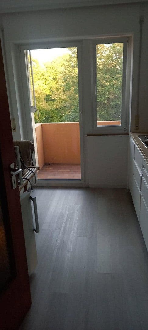 Prodej bytu 3+1 80 m², Einsteintr. 3, Stuttgart, Bádensko-Württembersko Prodej bytu 3+1 80 m², Einsteintr. 3, Stuttgart, Bádensko-Württembersko