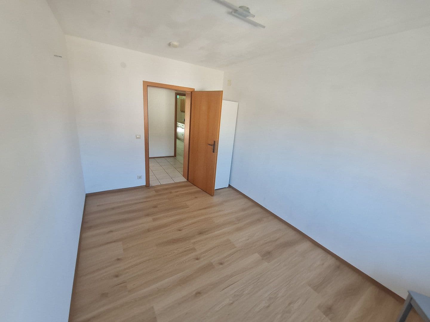 Pronájem bytu 4+1 105 m², Orchideenweg 3, Stutensee, Bádensko-Württembersko Pronájem bytu 4+1 105 m², Orchideenweg 3, Stutensee, Bádensko-Württembersko