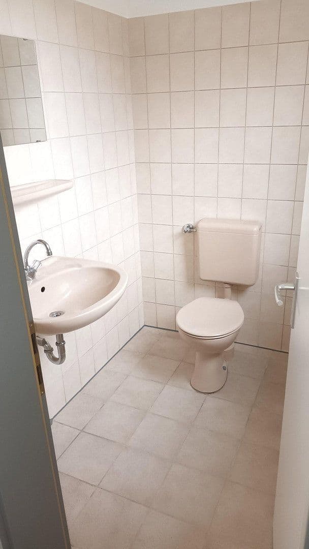 Pronájem nebytového prostoru 860 m², Neunkirchen, Severní Porýní-Vestfálsko Pronájem nebytového prostoru 860 m², Neunkirchen, Severní Porýní-Vestfálsko