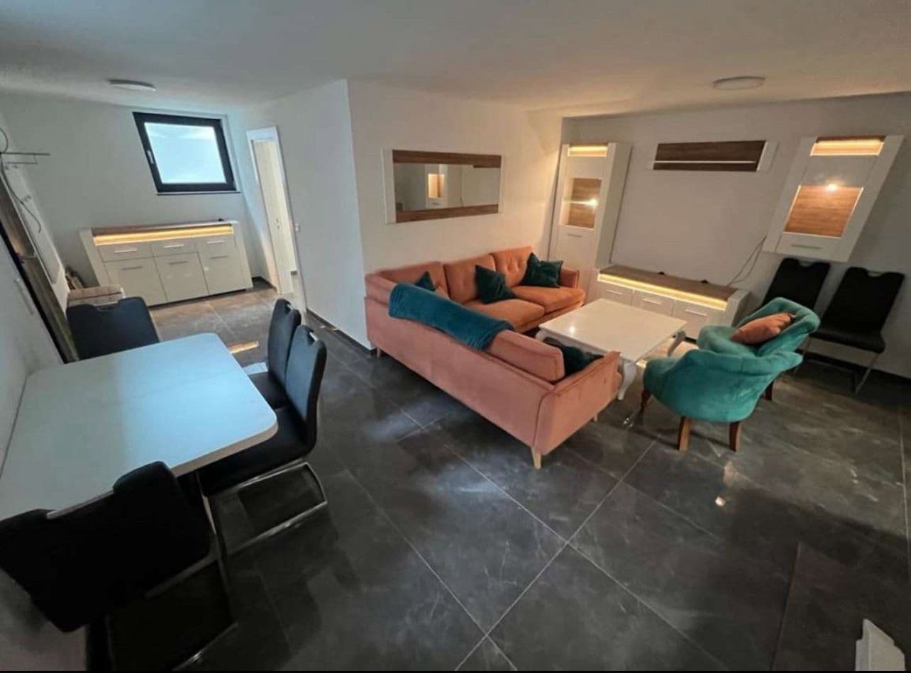 Pronájem bytu 2+1 55 m², Auf der Weingartsweide 20 A, Neuberg, Hessen Pronájem bytu 2+1 55 m², Auf der Weingartsweide 20 A, Neuberg, Hessen