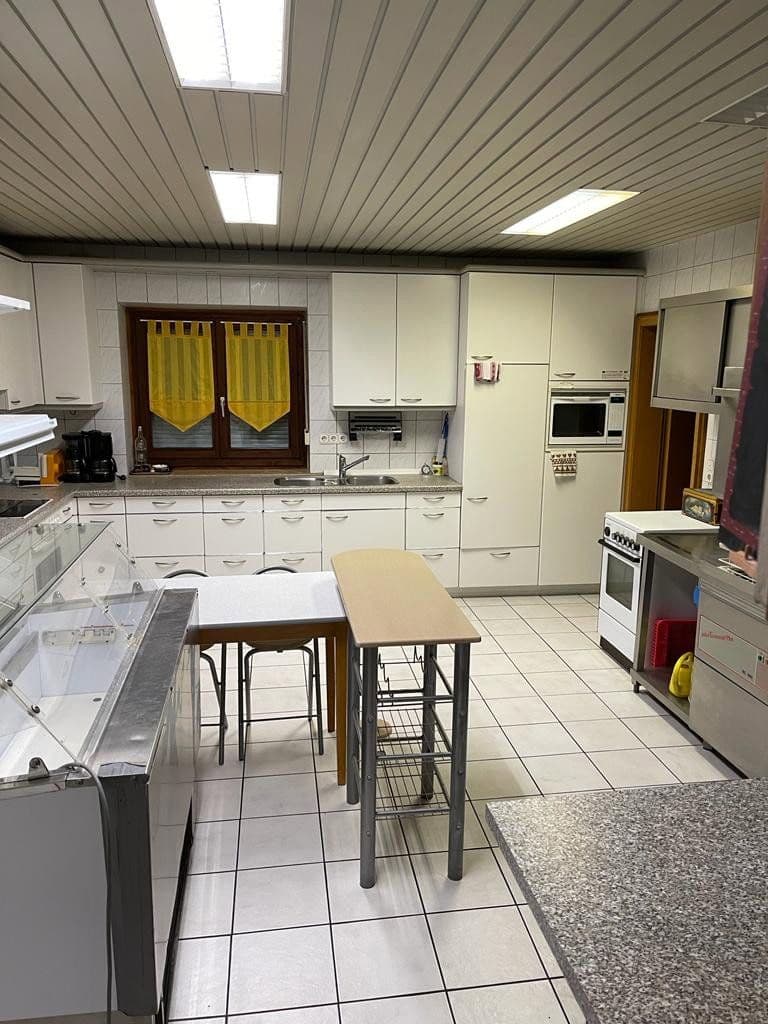 Pronájem domu 300 m², pozemek 550 m², Straubing, Bavorsko Pronájem domu 300 m², pozemek 550 m², Straubing, Bavorsko