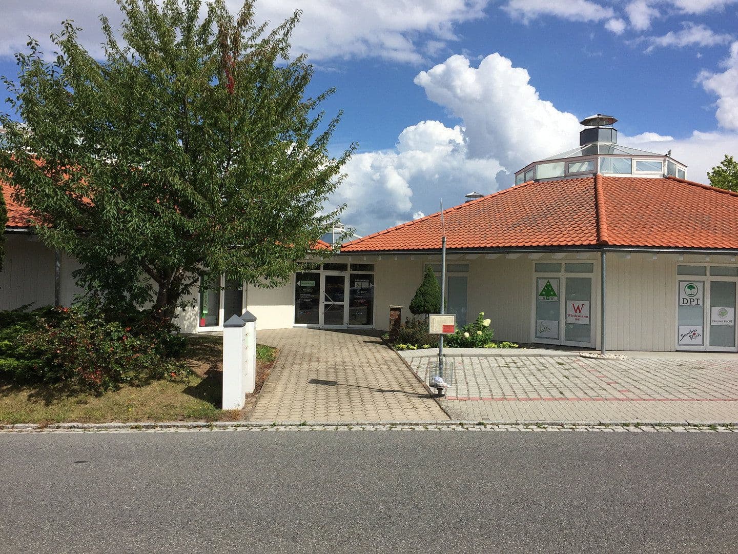 Pronájem nebytového prostoru 450 m², Zum Tälchen 2, Wilsdruff, Sasko Pronájem nebytového prostoru 450 m², Zum Tälchen 2, Wilsdruff, Sasko