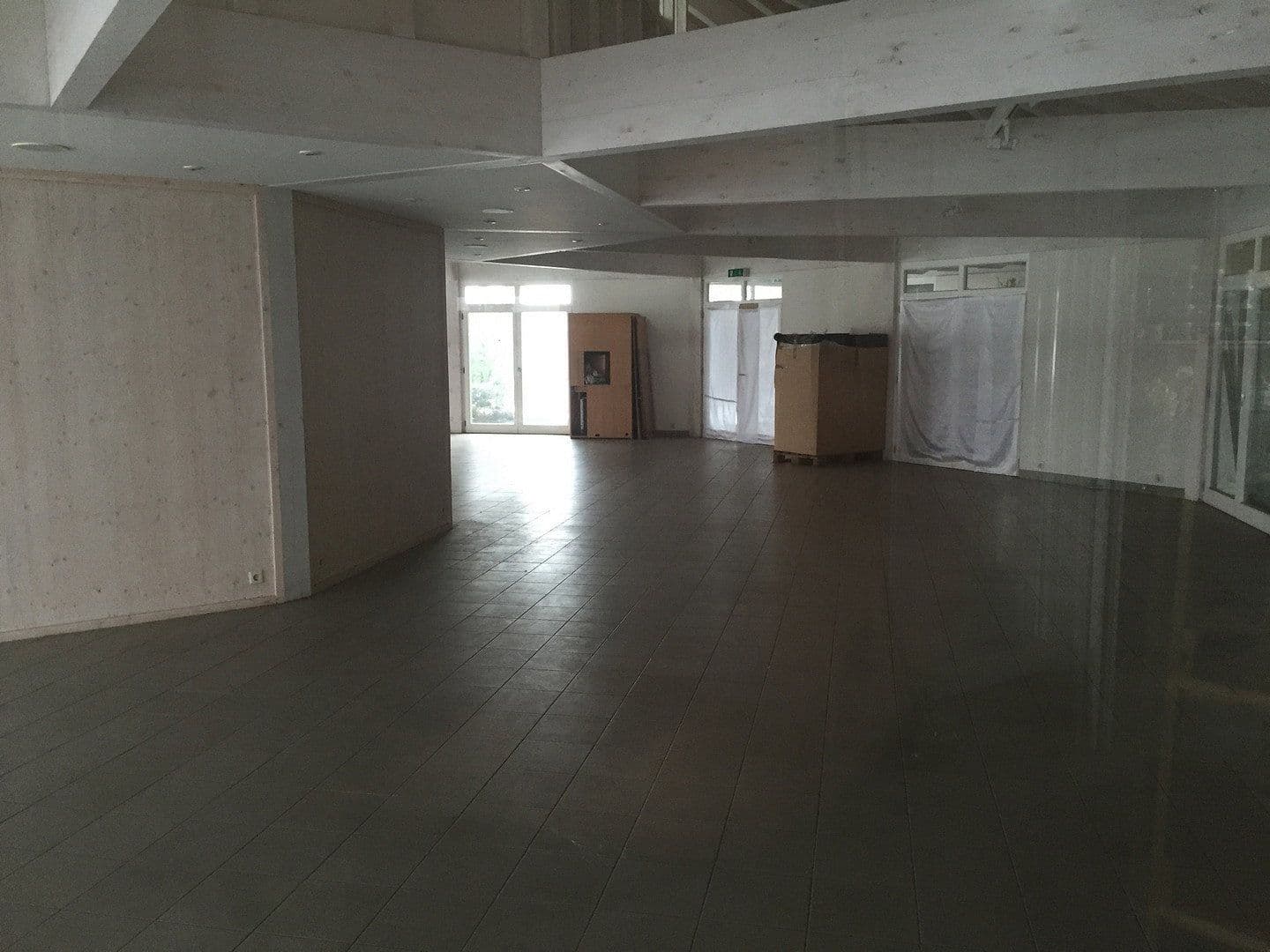 Pronájem nebytového prostoru 450 m², Zum Tälchen 2, Wilsdruff, Sasko Pronájem nebytového prostoru 450 m², Zum Tälchen 2, Wilsdruff, Sasko
