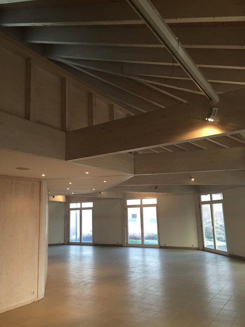 Pronájem nebytového prostoru 450 m², Zum Tälchen 2, Wilsdruff, Sasko Pronájem nebytového prostoru 450 m², Zum Tälchen 2, Wilsdruff, Sasko