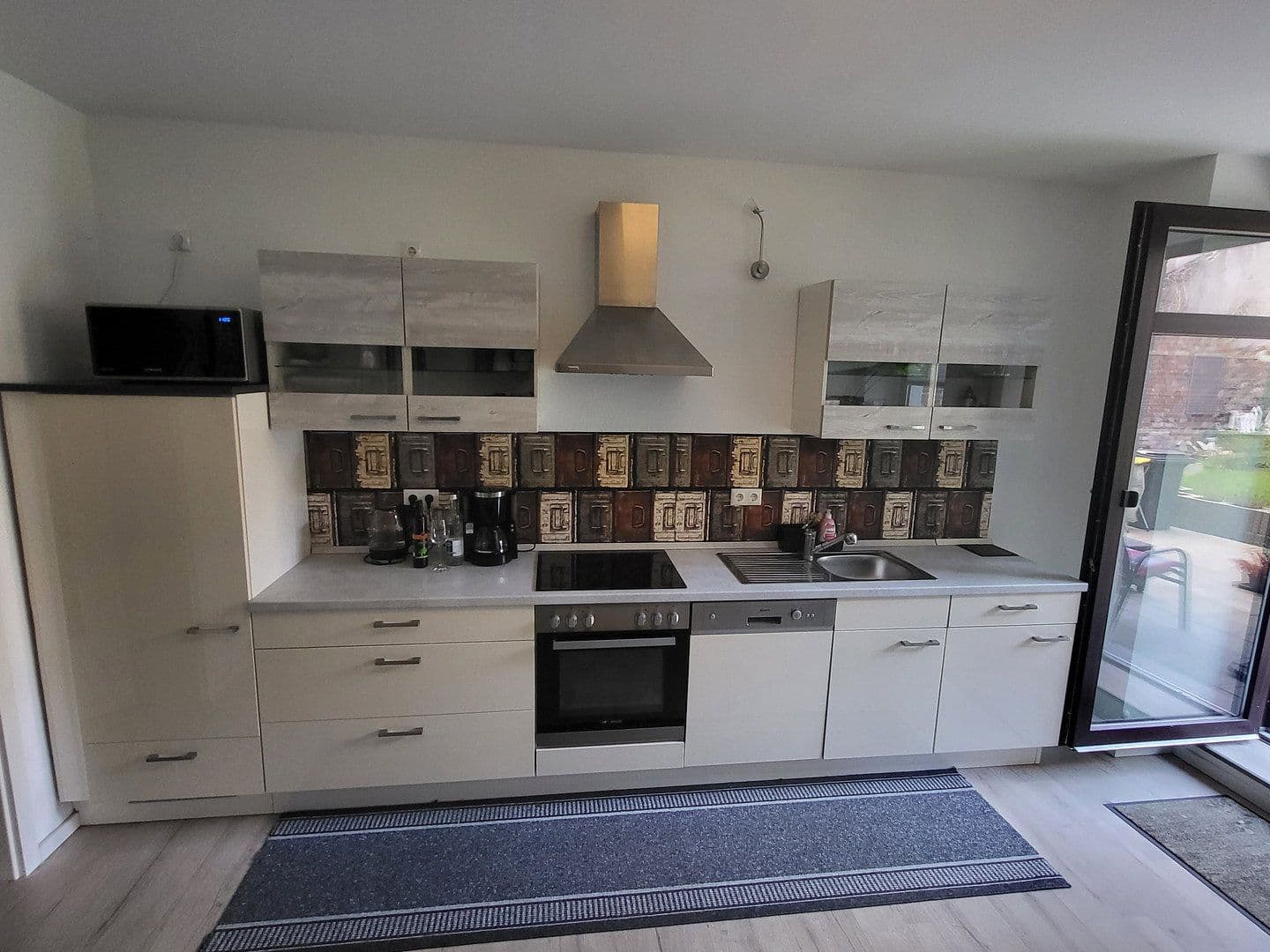 Pronájem bytu 2+1 94 m², Humboldtstraße 8, Reichenbach, Sasko Pronájem bytu 2+1 94 m², Humboldtstraße 8, Reichenbach, Sasko