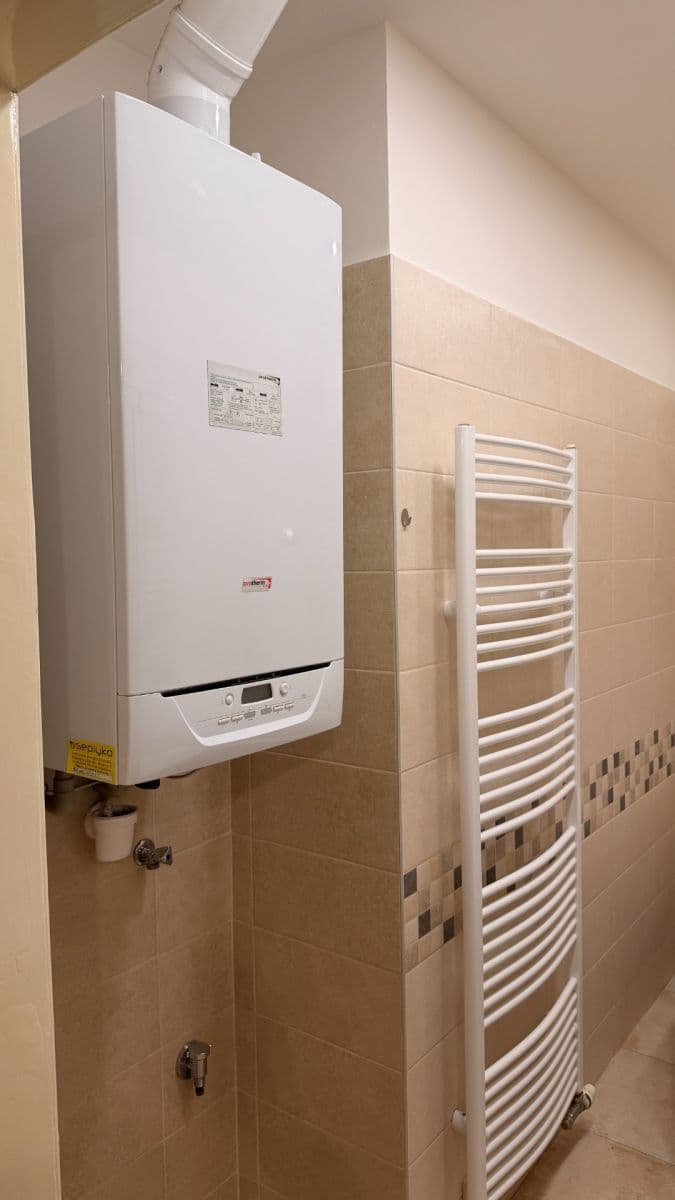 Pronájem bytu 2+1 70 m², Haškova, Praha, Praha Pronájem bytu 2+1 70 m², Haškova, Praha, Praha