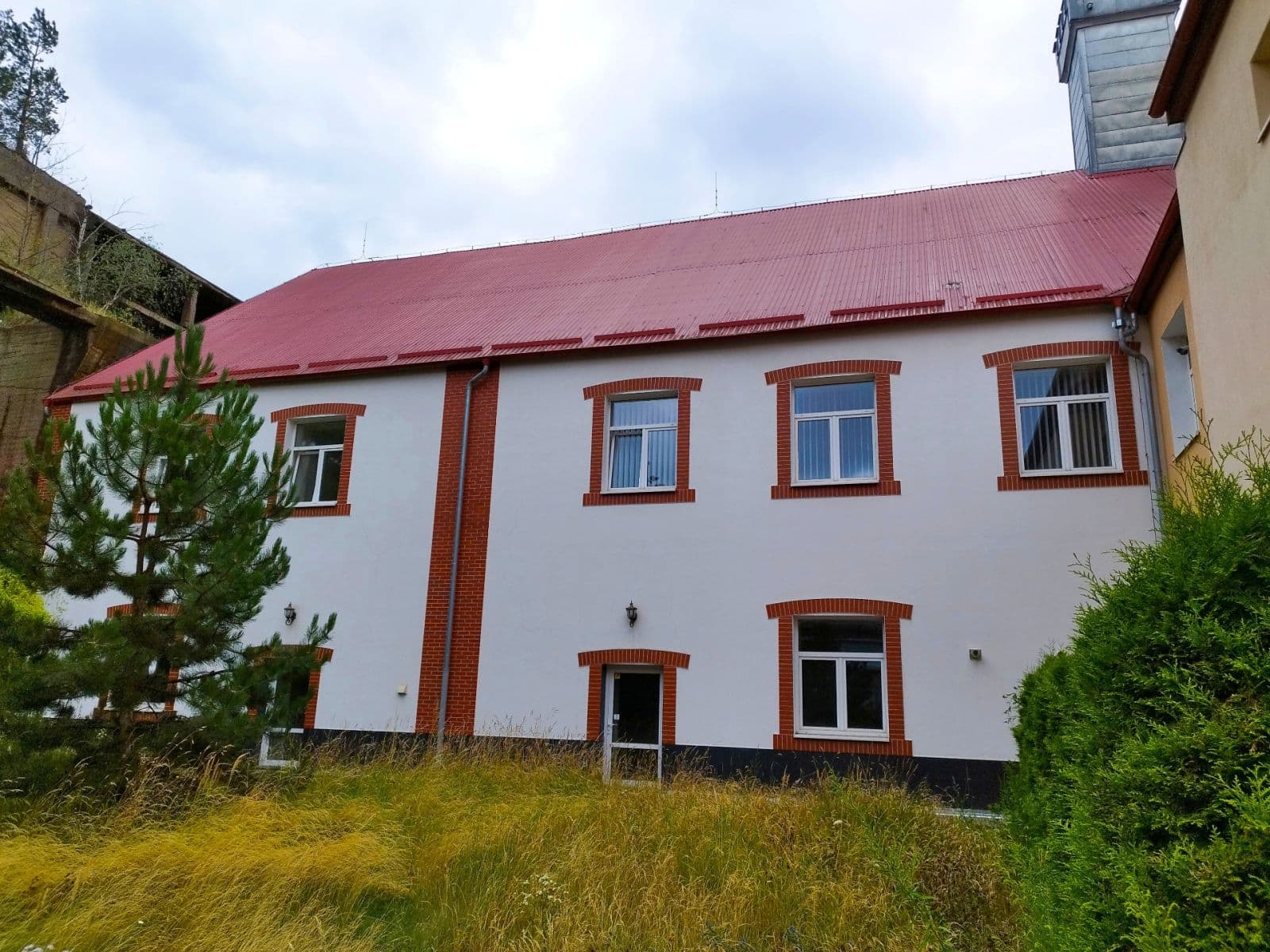 Prodej domu 1.612 m², pozemek 2.585 m², Huťská, Kladno, Středočeský kraj Prodej domu 1.612 m², pozemek 2.585 m², Huťská, Kladno, Středočeský kraj
