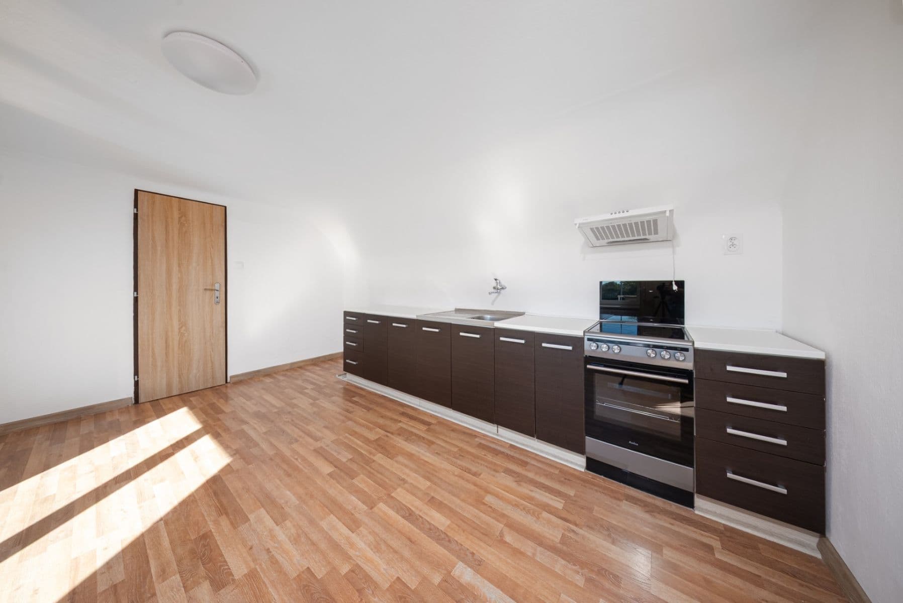 Prodej domu 355 m², pozemek 654 m², Tábor, Jihočeský kraj Prodej domu 355 m², pozemek 654 m², Tábor, Jihočeský kraj
