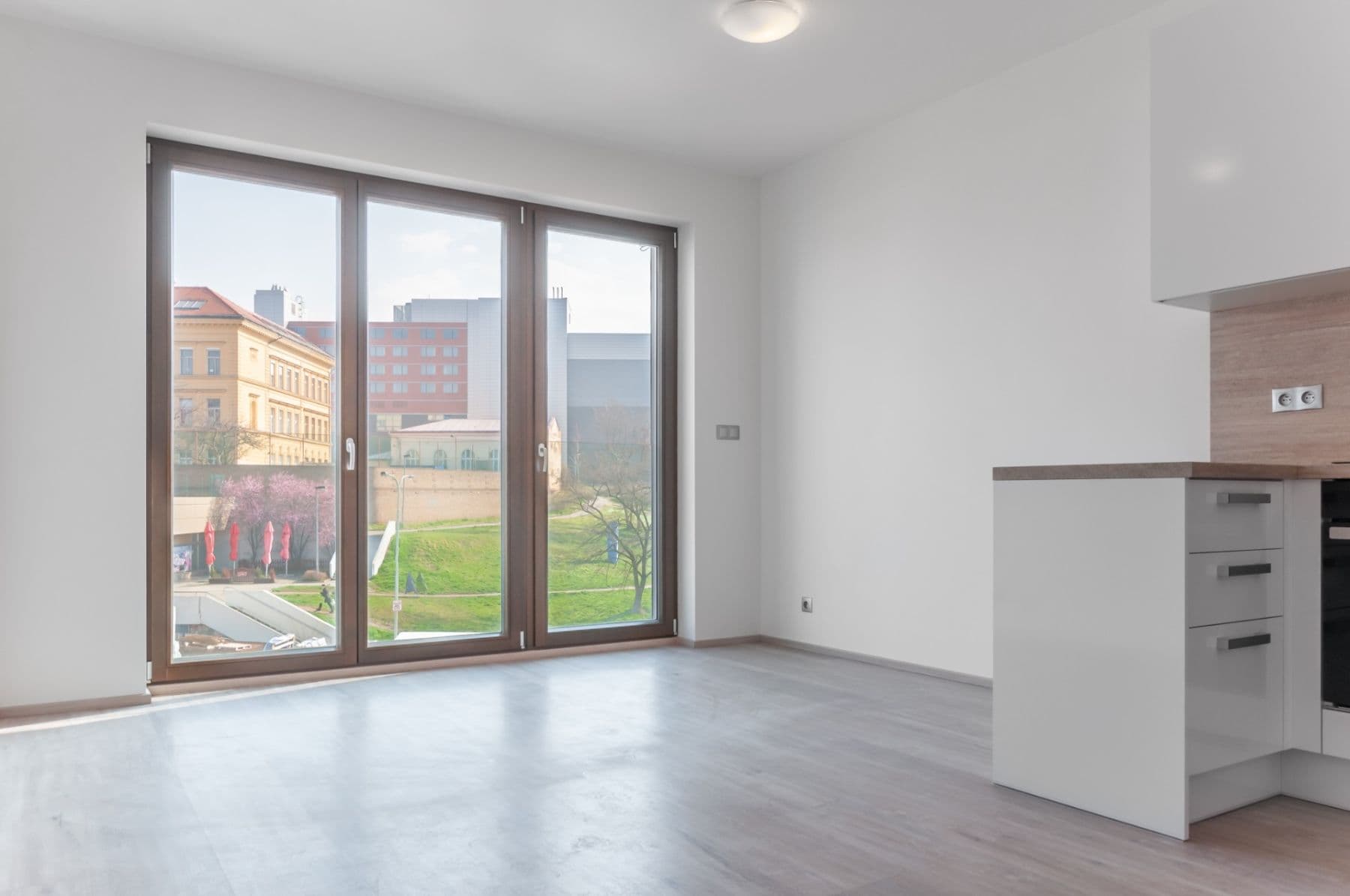 Pronájem bytu 1+kk 28 m², Bassova, Praha, Praha Pronájem bytu 1+kk 28 m², Bassova, Praha, Praha