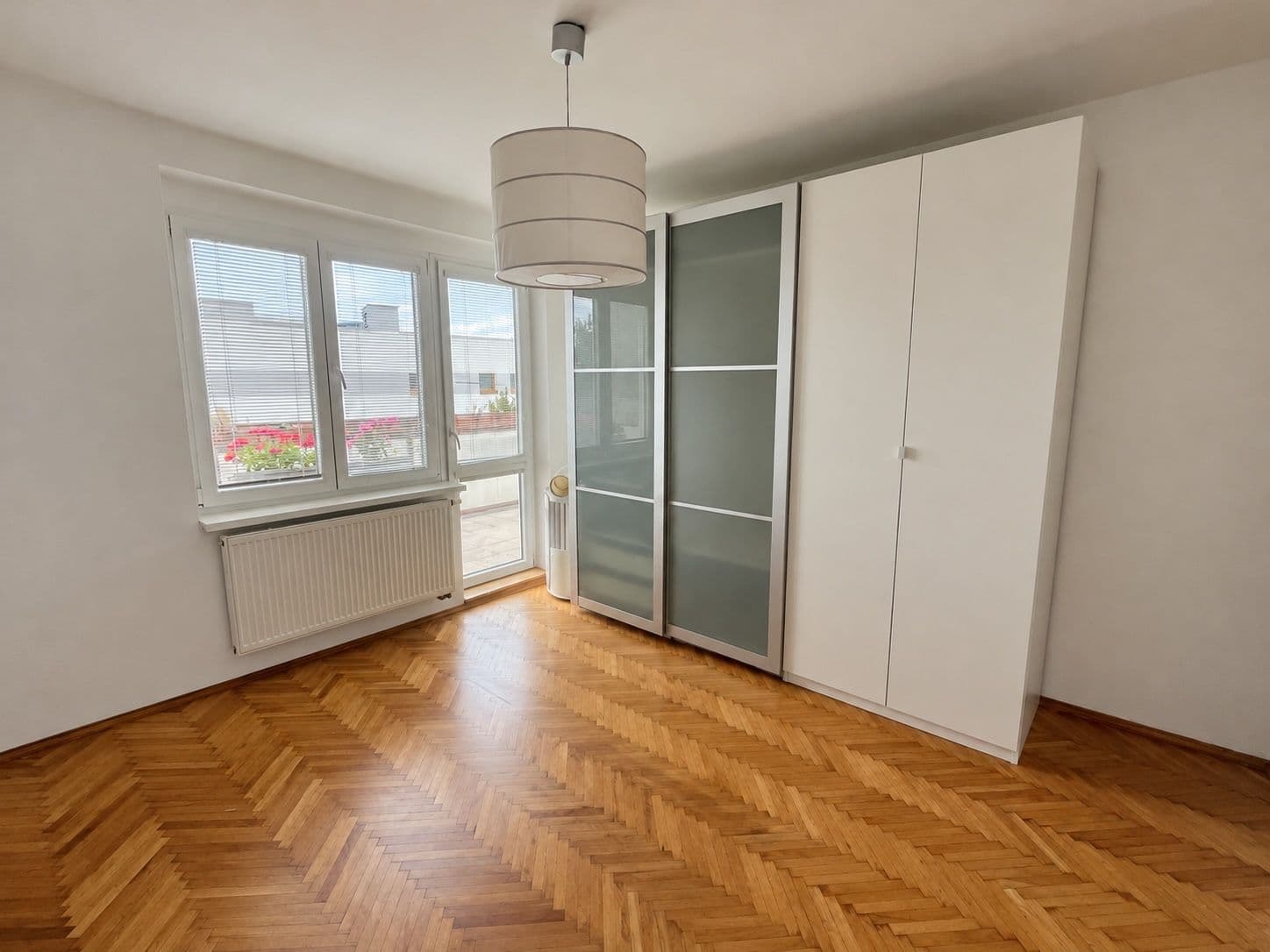 Pronájem bytu 3+kk 70 m², Zdaru, Praha, Praha Pronájem bytu 3+kk 70 m², Zdaru, Praha, Praha