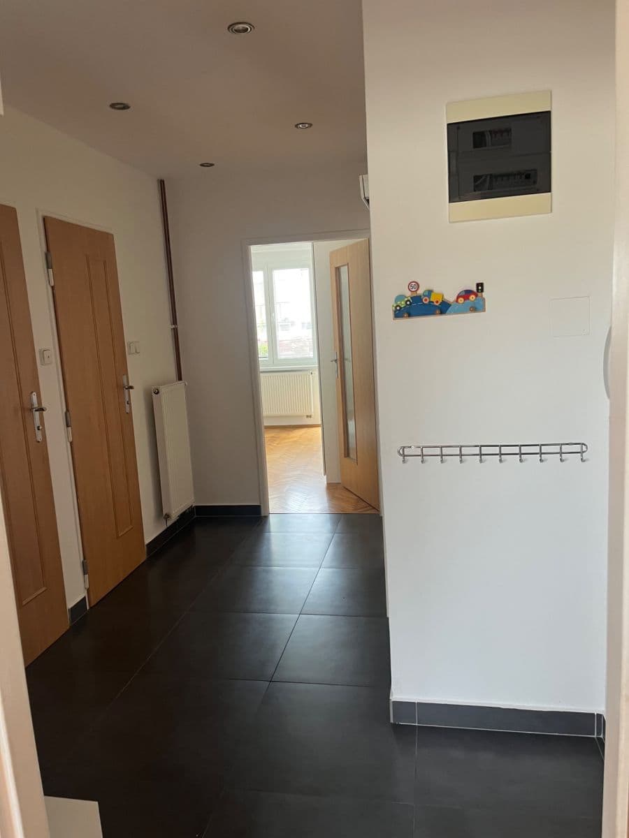 Pronájem bytu 3+kk 70 m², Zdaru, Praha, Praha Pronájem bytu 3+kk 70 m², Zdaru, Praha, Praha