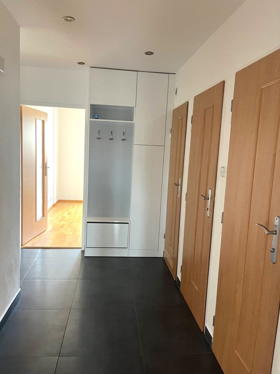 Pronájem bytu 3+kk 70 m², Zdaru, Praha, Praha Pronájem bytu 3+kk 70 m², Zdaru, Praha, Praha