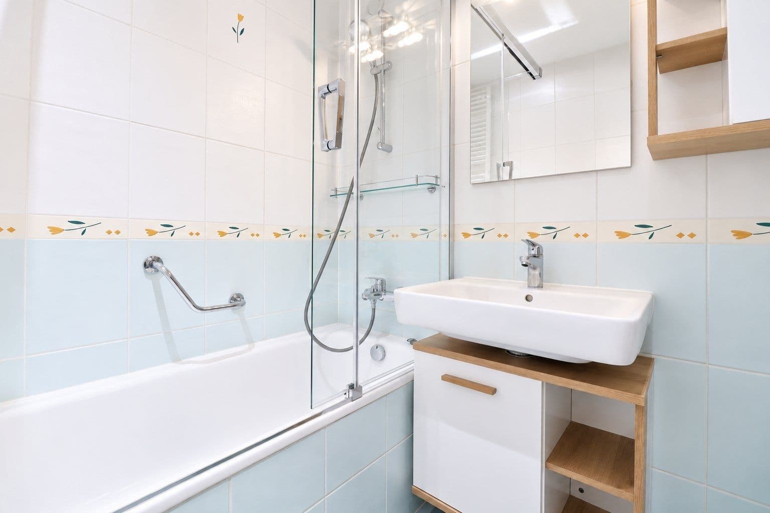 Pronájem bytu 3+1 76 m², Kopřivnická, Praha, Praha Pronájem bytu 3+1 76 m², Kopřivnická, Praha, Praha