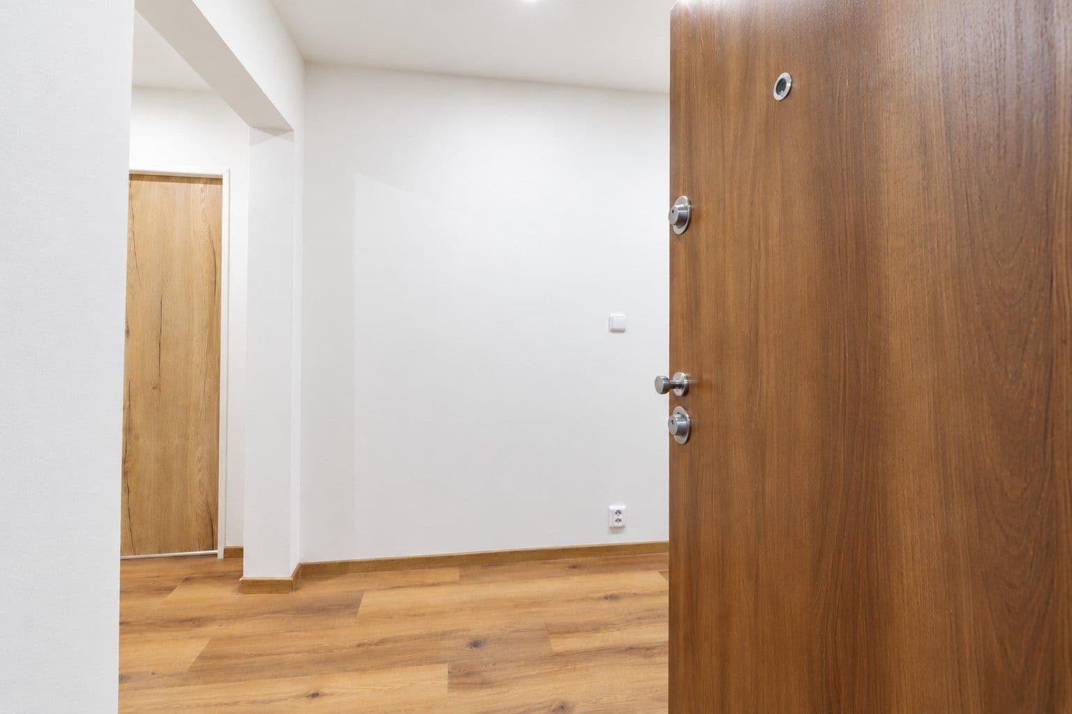 Pronájem bytu 3+1 76 m², Kopřivnická, Praha, Praha Pronájem bytu 3+1 76 m², Kopřivnická, Praha, Praha