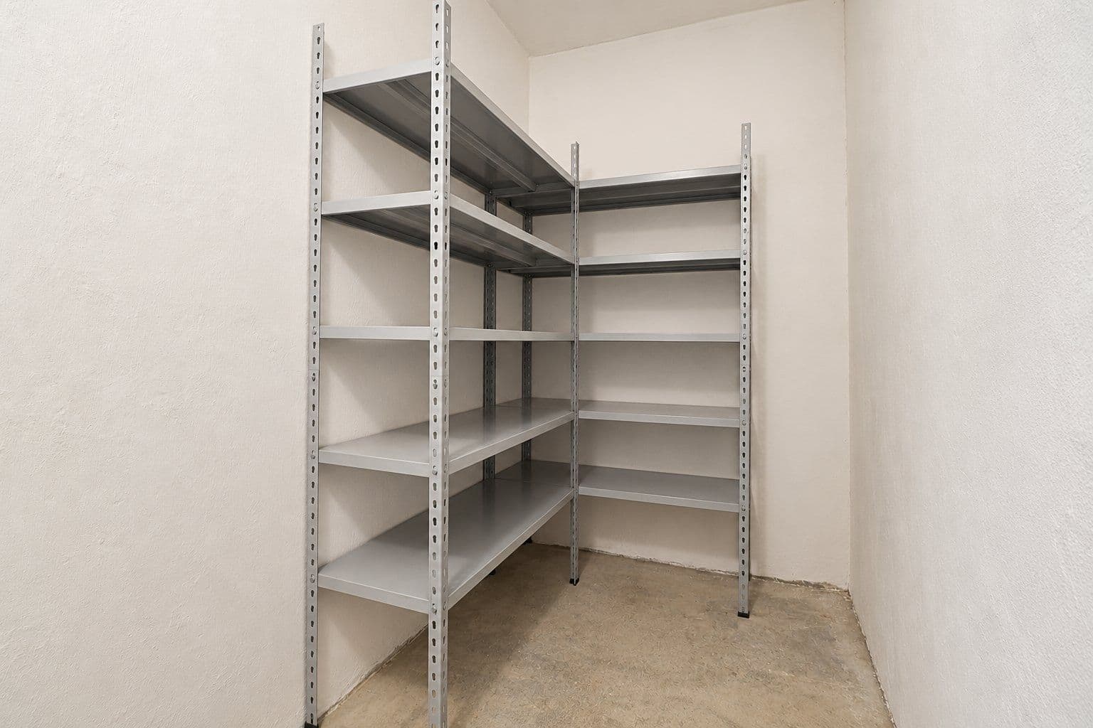 Pronájem bytu 3+1 76 m², Kopřivnická, Praha, Praha Pronájem bytu 3+1 76 m², Kopřivnická, Praha, Praha