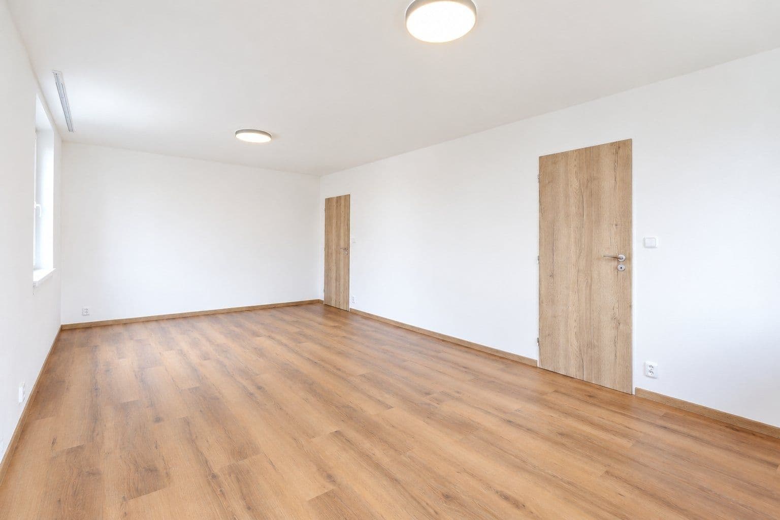 Pronájem bytu 3+1 76 m², Kopřivnická, Praha, Praha Pronájem bytu 3+1 76 m², Kopřivnická, Praha, Praha
