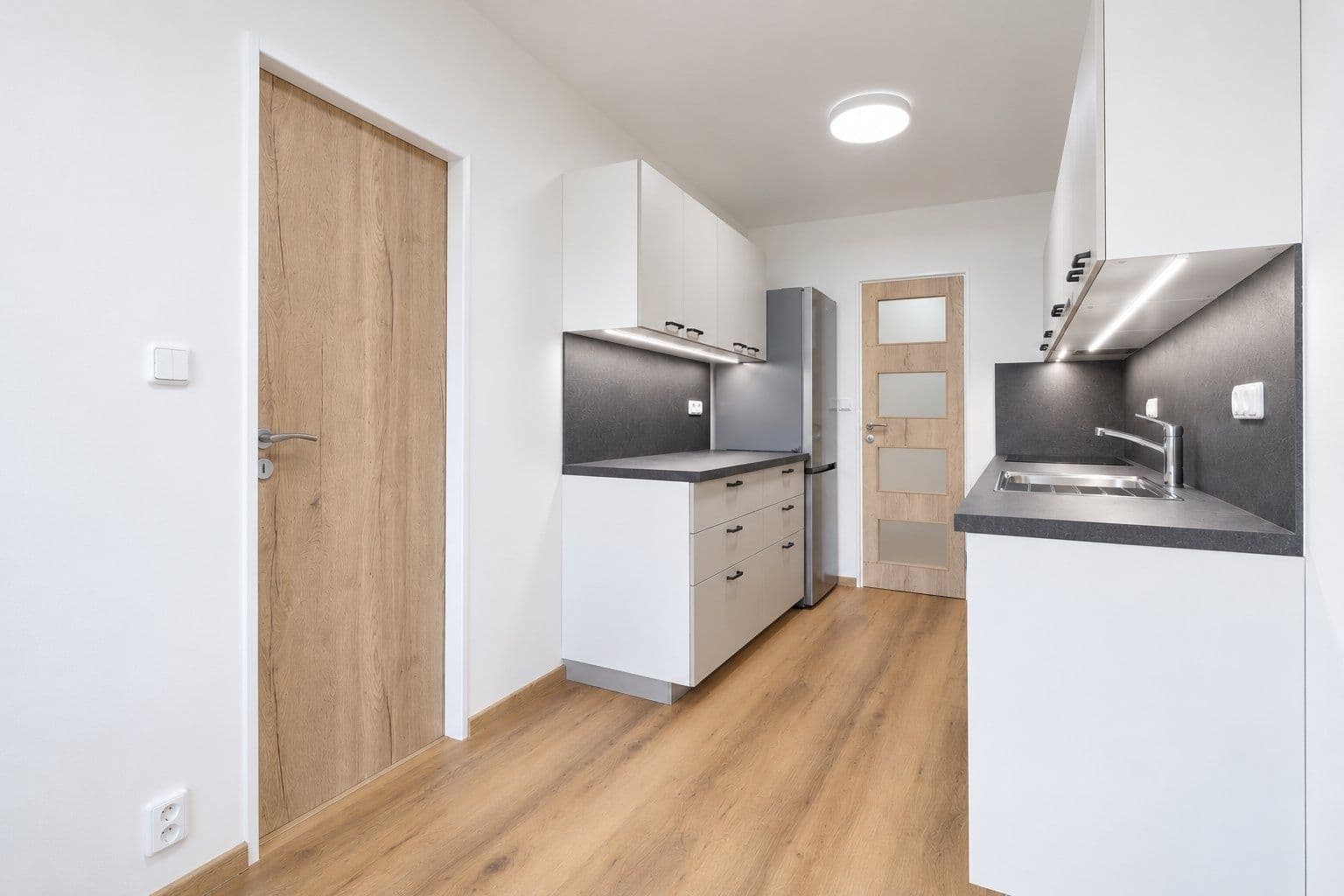 Pronájem bytu 3+1 76 m², Kopřivnická, Praha, Praha Pronájem bytu 3+1 76 m², Kopřivnická, Praha, Praha