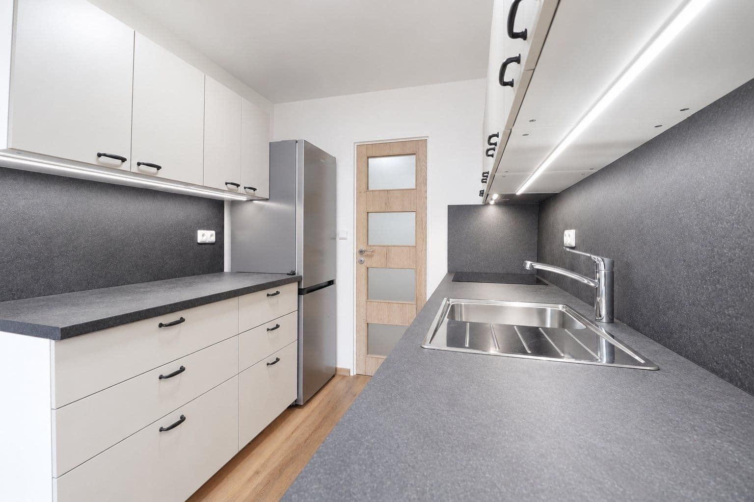 Pronájem bytu 3+1 76 m², Kopřivnická, Praha, Praha Pronájem bytu 3+1 76 m², Kopřivnická, Praha, Praha