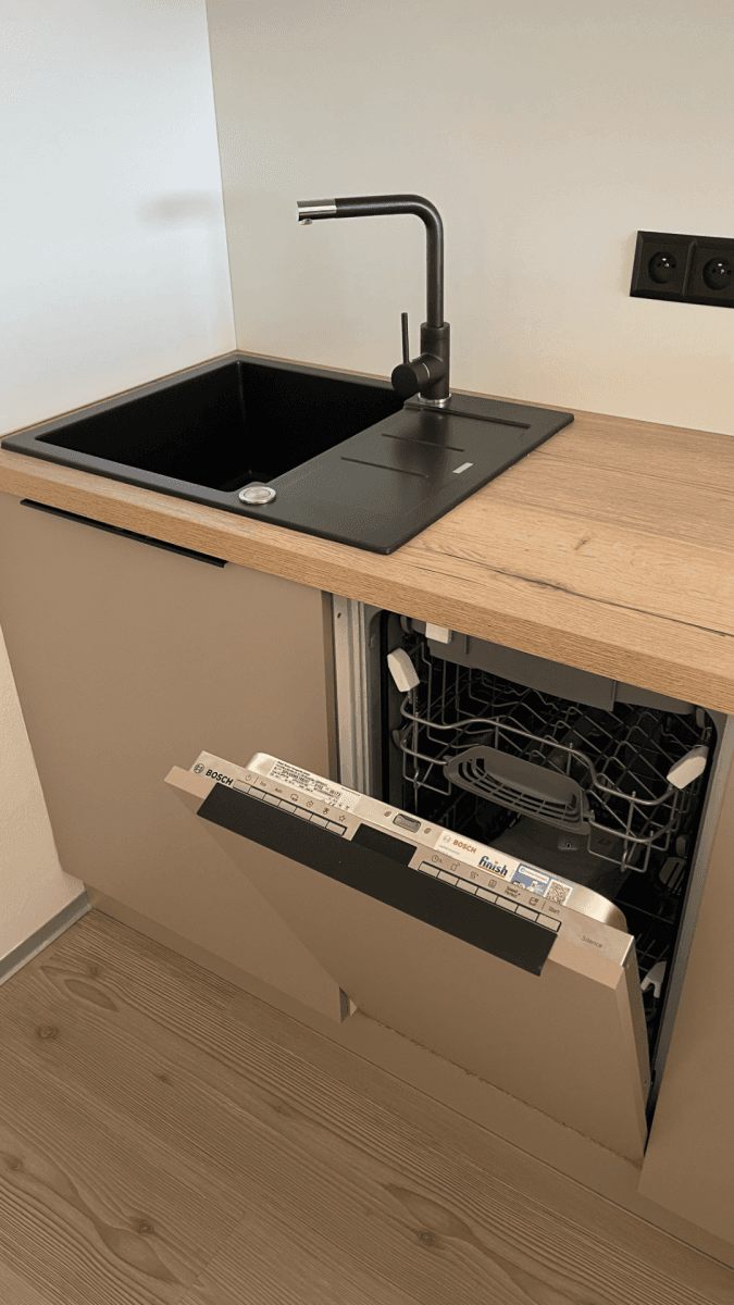 Prodej bytu 1+kk 40 m², Československého exilu, Praha, Praha Prodej bytu 1+kk 40 m², Československého exilu, Praha, Praha