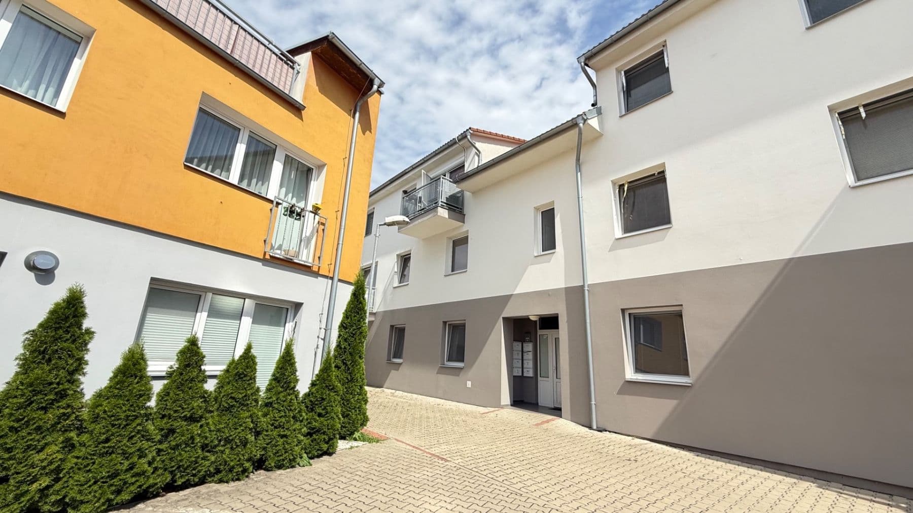 Prodej bytu 3+kk 60 m², Břežany II, Středočeský kraj Prodej bytu 3+kk 60 m², Břežany II, Středočeský kraj