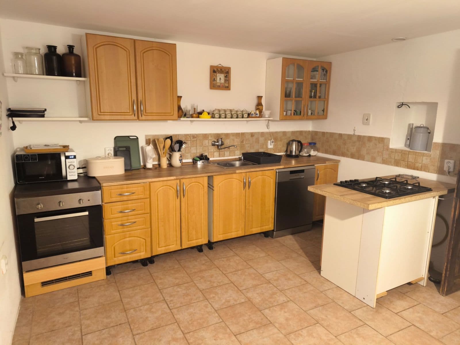 Prodej domu 158 m², pozemek 1.019 m², Dívčice, Jihočeský kraj Prodej domu 158 m², pozemek 1.019 m², Dívčice, Jihočeský kraj