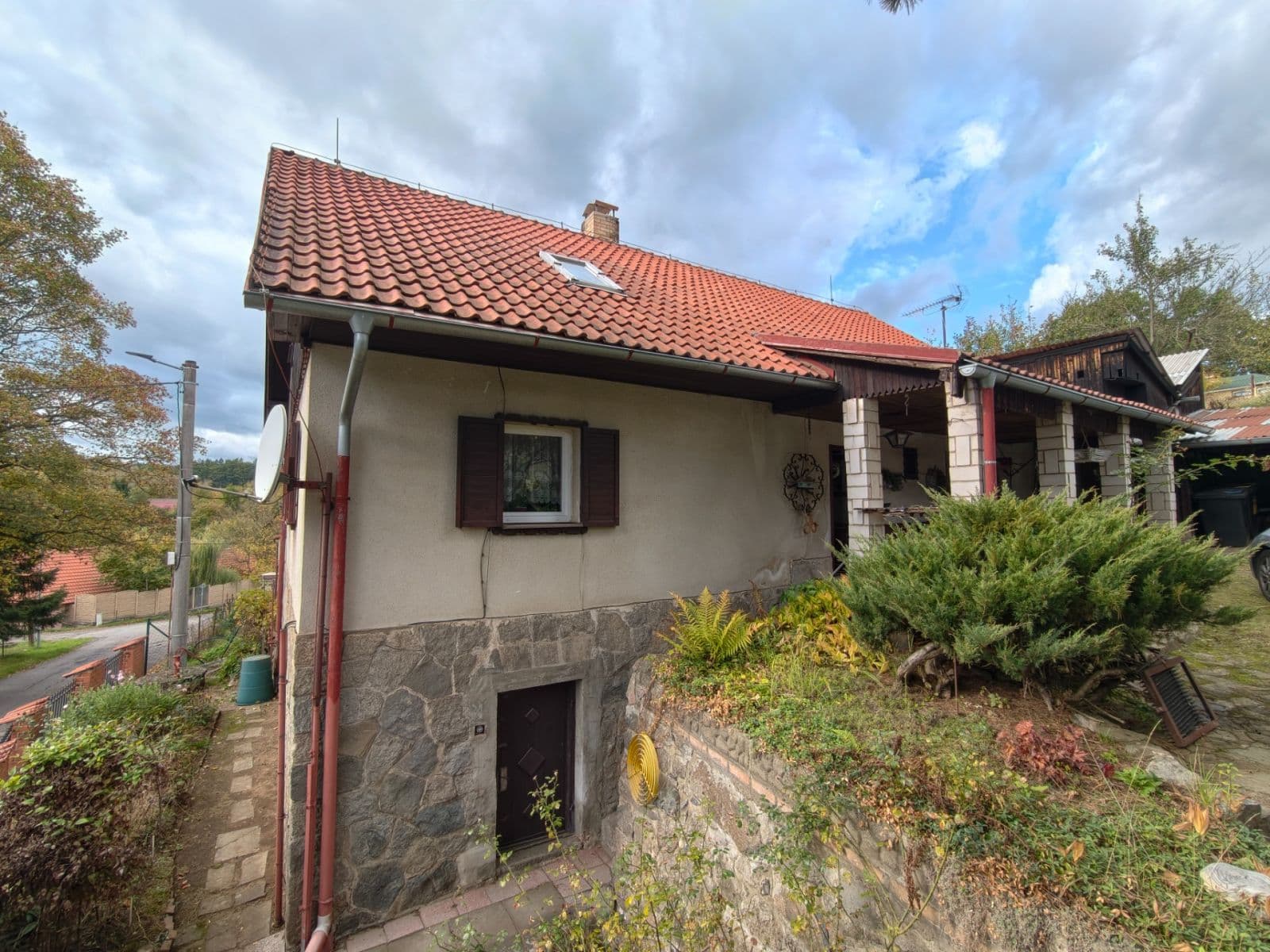 Prodej domu 199 m², pozemek 766 m², Velké Popovice, Středočeský kraj Prodej domu 199 m², pozemek 766 m², Velké Popovice, Středočeský kraj