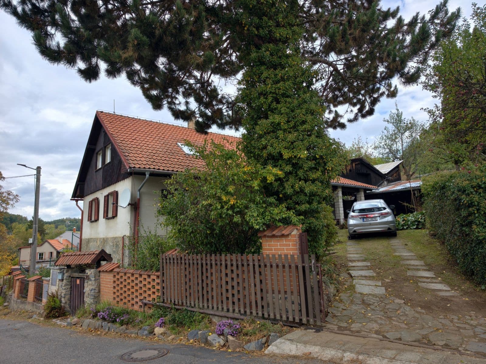 Prodej domu 199 m², pozemek 766 m², Velké Popovice, Středočeský kraj Prodej domu 199 m², pozemek 766 m², Velké Popovice, Středočeský kraj